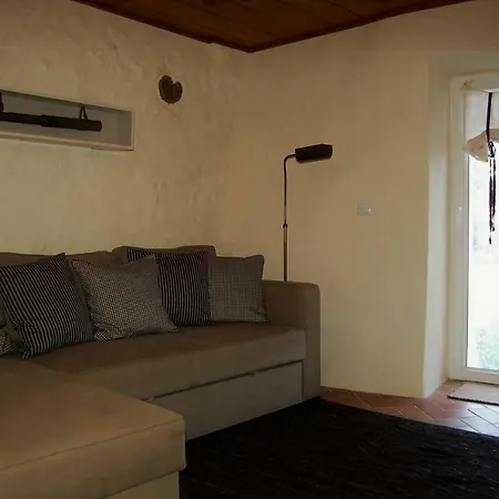 Abrigo Montesinho Feriehus *