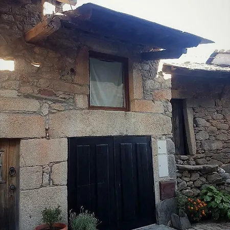 بيت للعطل Abrigo Montesinho *