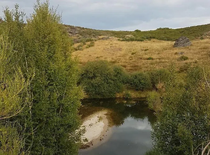 펜션 Abrigo Montesinho *