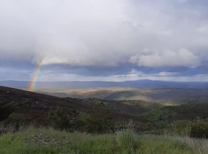 펜션 Abrigo Montesinho